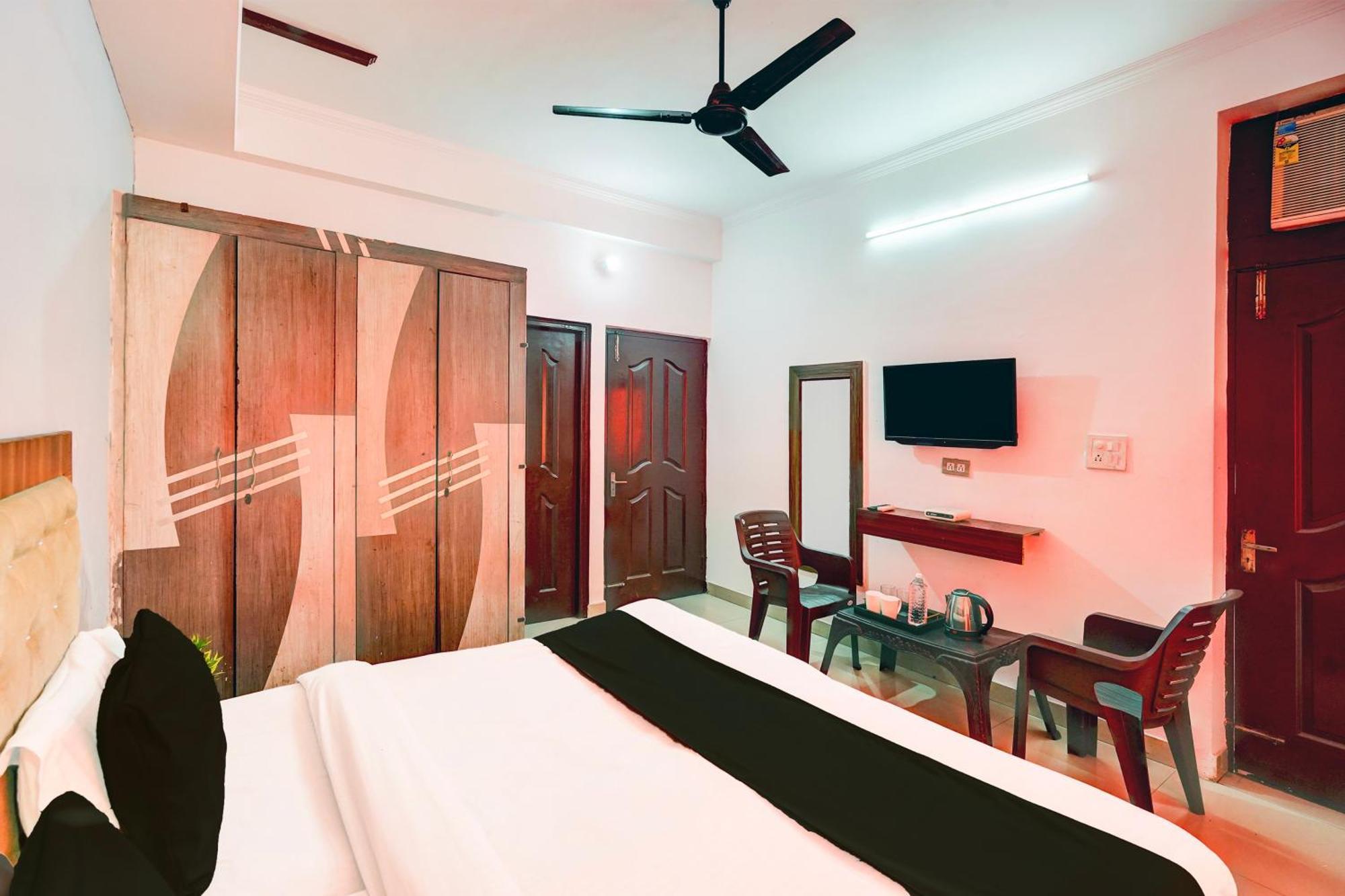 Super Hotel O Palm Dehradun Exterior foto